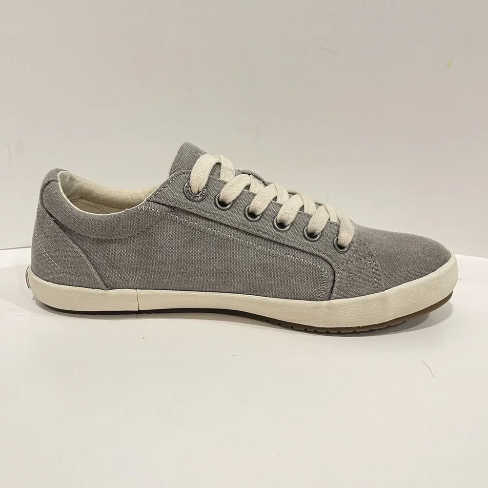 Taos Footwear Star Sneakers Womens Size 6.5 Gray Canvas Low Top Lace Up Shoes
